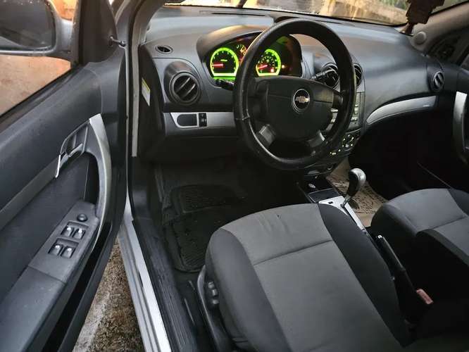 $2850 neg. CHEVROLET AVEO 5  2009 Automático  - Imagen 6