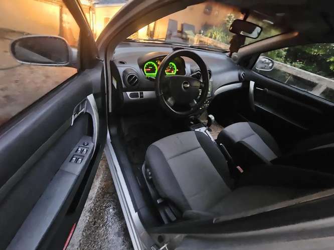 $2850 neg. CHEVROLET AVEO 5  2009 Automático  - Imagen 9