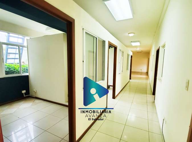 Edificio en alquiler en Col. Escalón | 28 parqueos| 13 oficinas| 9 baños