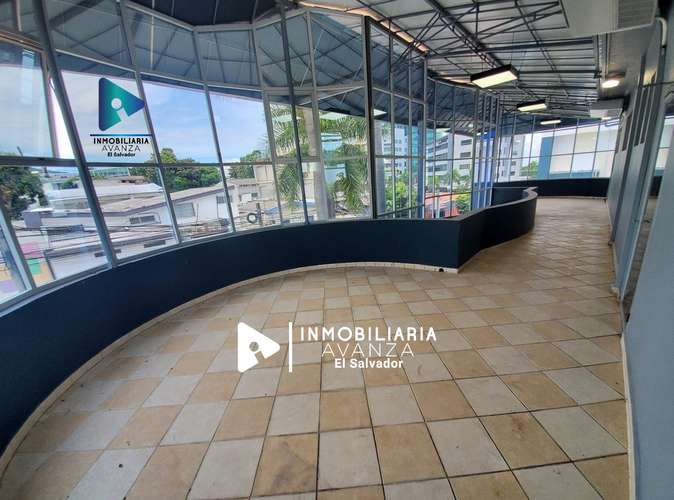 Edificio en alquiler en Col. Escalón | 28 parqueos| 13 oficinas| 9 baños - Imagen 11