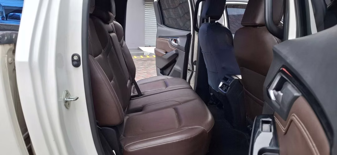 ISUZU DMAX HIGHLANDER AUTOMÁTICO 3.0 IMPECABLE  - Imagen 10