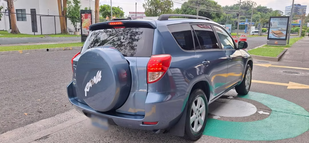 TOYOTA RAV4 4X4 DE AGENCIA TOYOTA DIDEA ¡JAMAS CHOCADA! IMPECABLE 