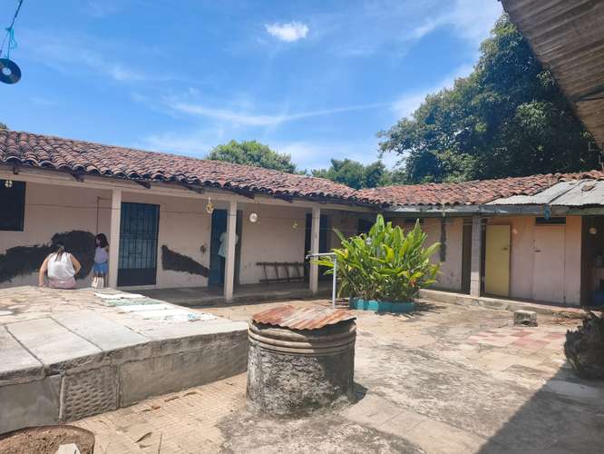 VENTA DE CASA GRANDE EN COATEPEQUE CENTRO  - Imagen 8