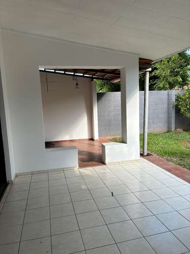 Casa de 2 niveles en Residencial Miramar: 4 dormitorios, 3.5 baños y seguridad 24 horas - Imagen 10