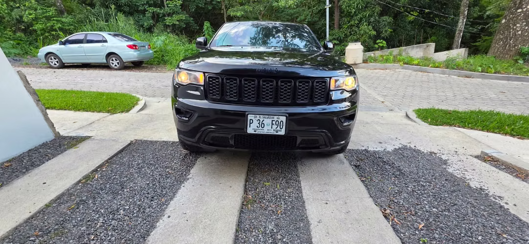 Vendo Grand Cherokee 2020 - Imagen 2