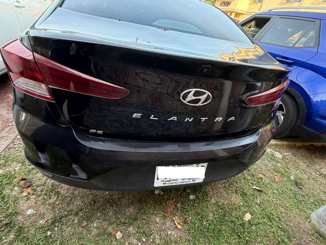 VENDO HYUNDAI ELANTRA 2020 - Imagen 2
