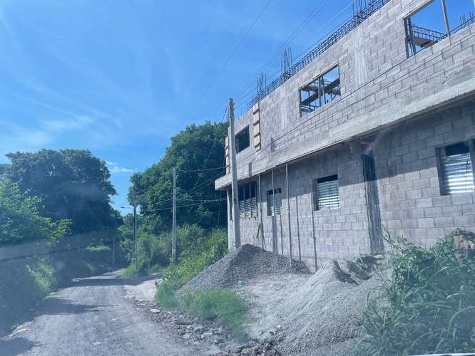 EN VENTA - EXCELENTE OPORTUNIDAD PARA INVERTIR O CONSTRUIR LA CASA DE TUS SUEÑOS EN ZONA DE ALTA PLUSVALÍA 