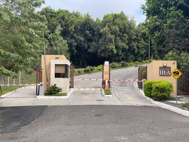 PORTONES DE MADRESELVA TERRENO $1,712,022 PRIVADO 5267.76 V2