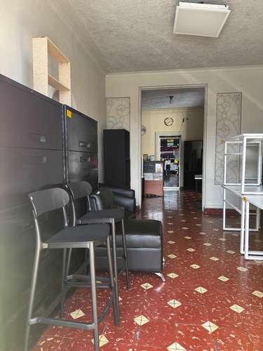 Casa e venta en 1ra. Calle Poniente (media cuadra arriba del Liceo Salvadoreño) - Imagen 4