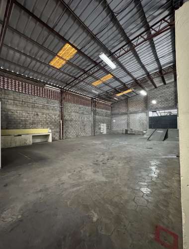Se alquila bodega por redondel Utila Para ALMACENAMIENTO  - Imagen 2