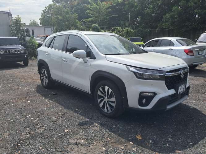 Suzuki Scross 4x2 GLX