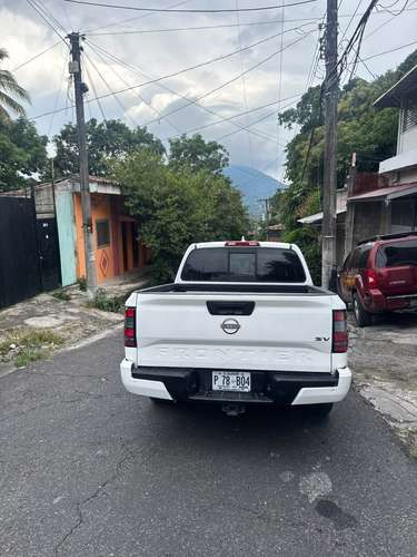 NISSAN FRONTIER SV 2022 - Imagen 4
