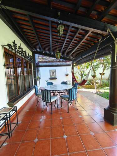 SE VENDE CASA DE LUJO EN MADRESELVA, HABITACION EN PRIMER NIVEL COMPLETA - Imagen 4