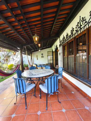 SE VENDE CASA DE LUJO EN MADRESELVA, HABITACION EN PRIMER NIVEL COMPLETA - Imagen 3