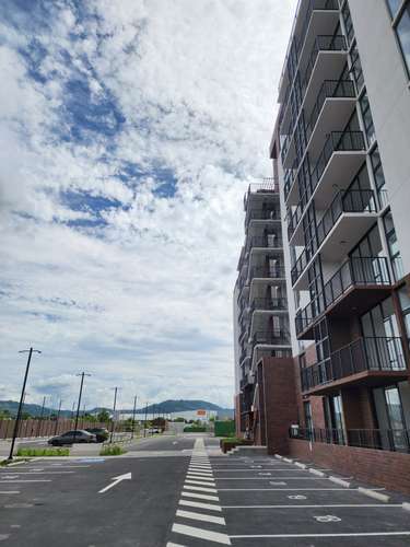 Se Alquila Apartamento Nuevo en Alturas del Valle 
