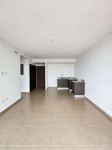 Se Alquila Apartamento Nuevo en Alturas del Valle 
