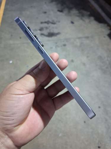 SAMSUNG S25 FE 5G 128GB/8GB DE RAM liberado a toda prueba 