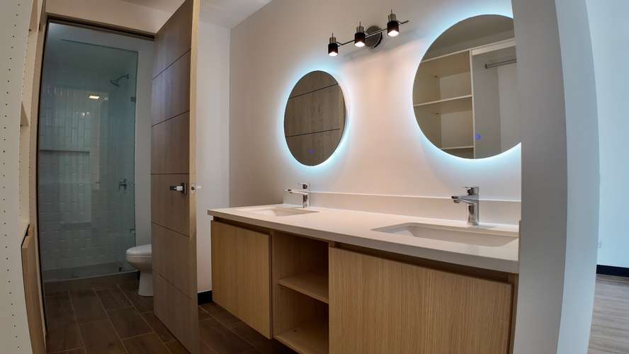 Lindo apartamento con preciosa vista al mar y montañas!!