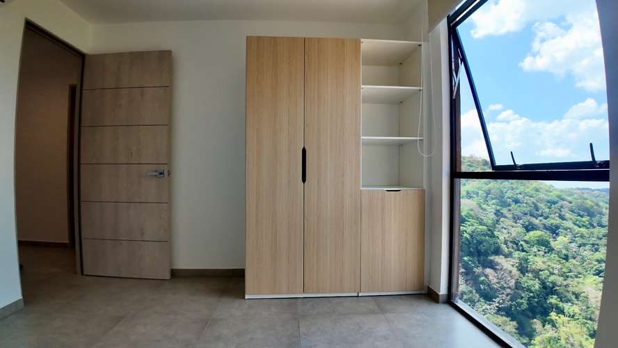Lindo apartamento con preciosa vista al mar y montañas!!