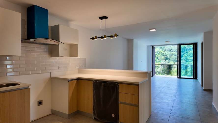 Lindo apartamento con preciosa vista al mar y montañas!!