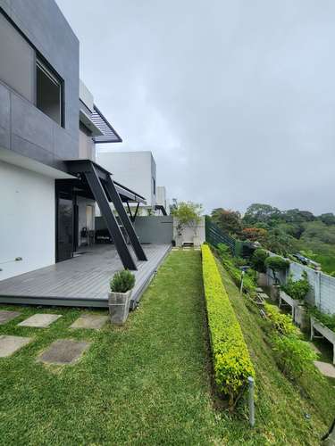 Se Vende Casa en Residencial Altema, Nuevo Cuscatlán 