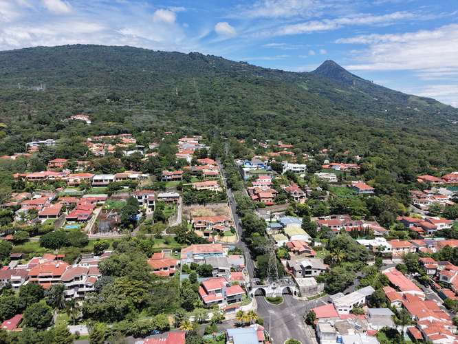 Se Vende Terreno en La Montaña II, Santa Tecla 