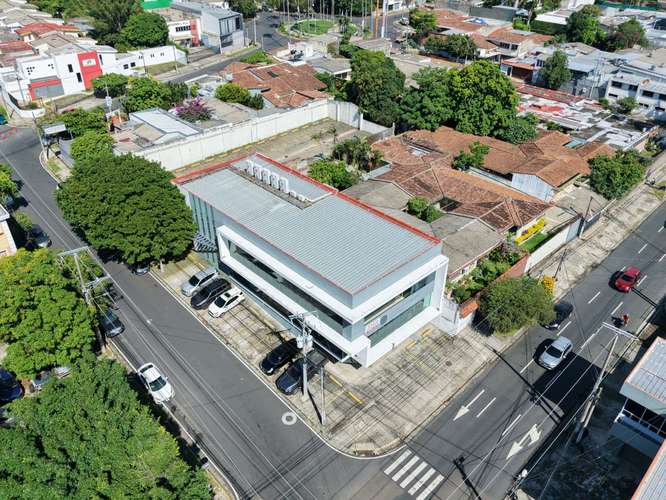Se Alquila Edificio en Colonia Escalón 