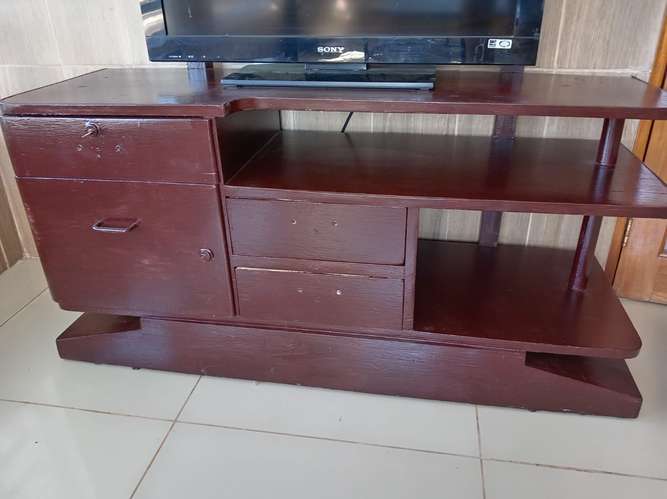 Mesa de TV Madera Cedro $75 - Imagen 5