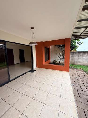  SE ALQUILA CASA MIRAMAR, de 2 plantas, tiene 300 v2 de terreno y 160 mts2 de construccion, cochera 2 vehículos, sala, - Imagen 9