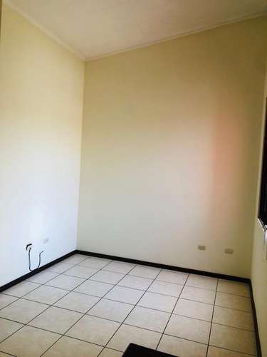  SE ALQUILA CASA MIRAMAR, de 2 plantas, tiene 300 v2 de terreno y 160 mts2 de construccion, cochera 2 vehículos, sala, - Imagen 15