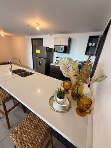  SE ALQUILA APARTAMENTO ALTURAS DEL BOSQUE, AMUEBLADO, Nuevo Cuscatlan!  -119 mts2  -Habitación principal con walking  - Imagen 6