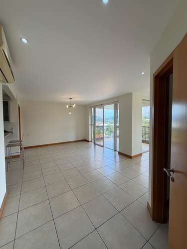  SE ALQUILA APARTAMENTO 370 SAN BENITO, Tiene 165 M2  - Sala - Comedor  - Terraza  - Cocina open concept que incluye c - Imagen 7