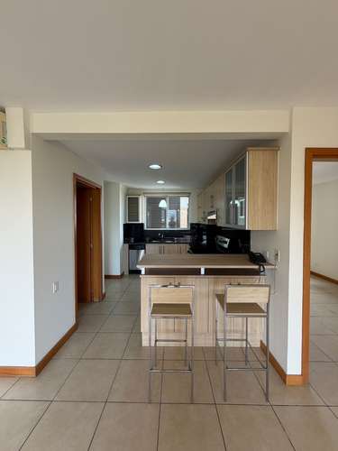  SE ALQUILA APARTAMENTO 370 SAN BENITO, Tiene 165 M2  - Sala - Comedor  - Terraza  - Cocina open concept que incluye c - Imagen 11