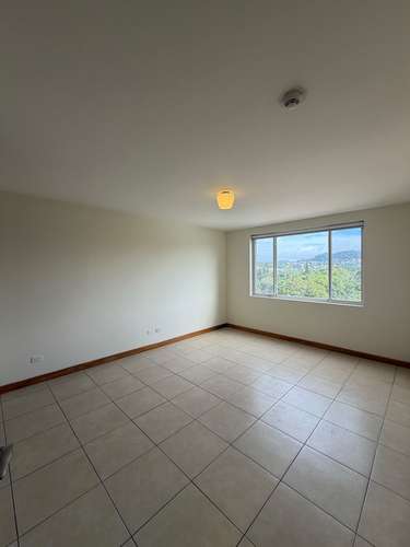  SE ALQUILA APARTAMENTO 370 SAN BENITO, Tiene 165 M2  - Sala - Comedor  - Terraza  - Cocina open concept que incluye c - Imagen 14