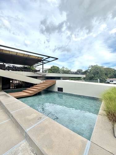  SE ALQUILA APARTAMENTO 370 SAN BENITO, Tiene 165 M2  - Sala - Comedor  - Terraza  - Cocina open concept que incluye c - Imagen 4