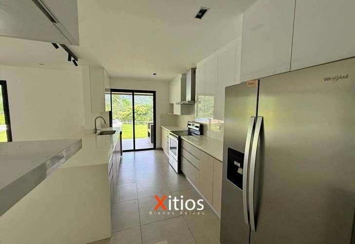 Preciosa casa con vista al campo de golf! El Encanto. - Imagen 3