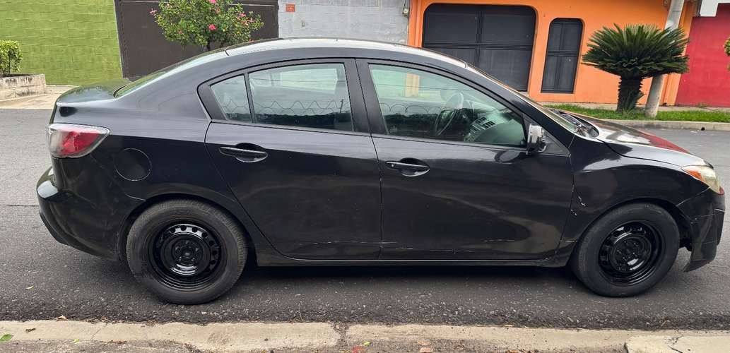 Mazda 3 año 2011 