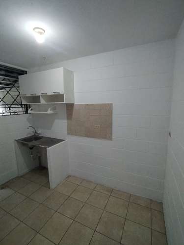 Se alquila Apartamento $470 en cond Los Andes, Montebello  - Imagen 3