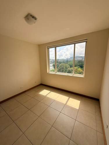  SE ALQUILA APARTAMENTO 370 SAN BENITO, Tiene 165 M2  - Sala - Comedor  - Terraza  - Cocina open concept que incluye c - Imagen 10