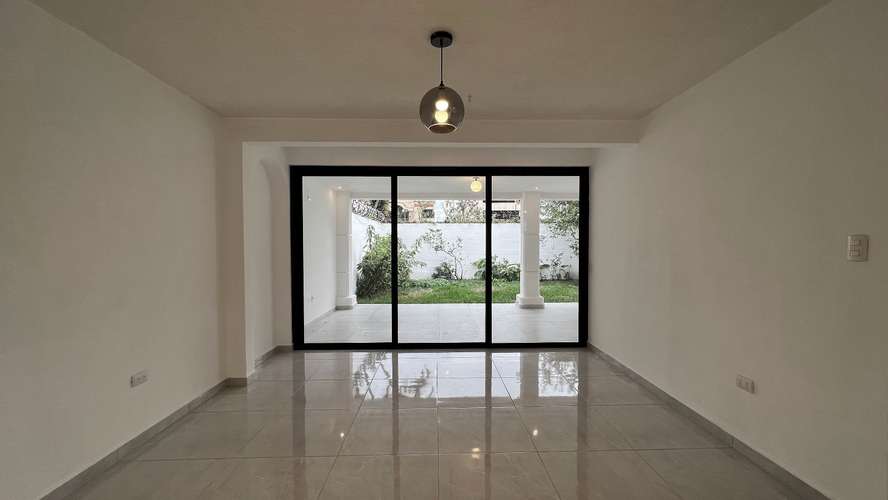  CASA EN ALQUILER EN BOSQUES DE SANTA ELENA 2 | CON MANTENIMIENTO INCLUIDO