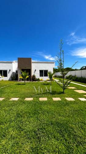 Casa de playa con piscina y vista al mar en Playa Cangrejera, La Libertad