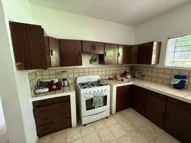 Amplia casa en venta en Lomas de San Francisco, excelente ubicación en San Salvador