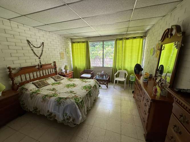 Amplia casa en venta en Lomas de San Francisco, excelente ubicación en San Salvador