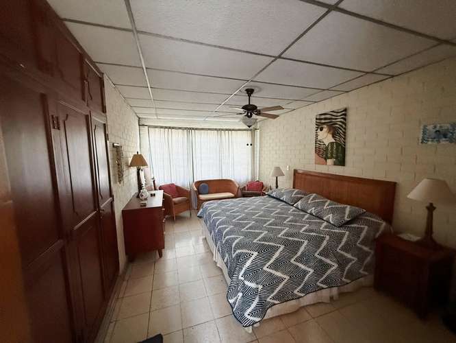 Amplia casa en venta en Lomas de San Francisco, excelente ubicación en San Salvador