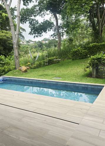 Exclusiva casa de 5 dormitorios con piscina y jardín en El Encanto, La Libertad