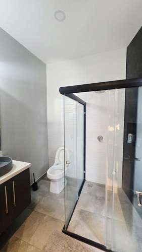 Exclusiva casa de 5 dormitorios con piscina y jardín en El Encanto, La Libertad