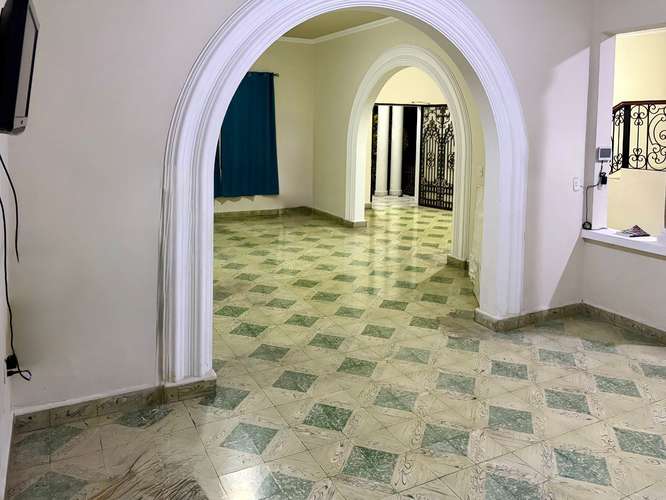 Local Comercial para Rest, Café Gourmet, Consultorio u Oficina (63 m²) – Col. Flor Blanca (Cercano a Hospital Rosales)