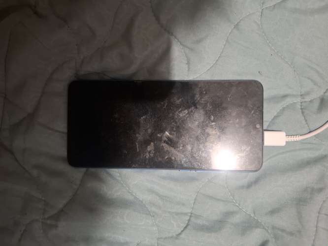 Vendo lote de celulares dañados, quebrados, pueden recuperarse algunos y otros para repuestos... 75 dolares negociables