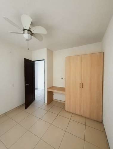Apartamento semiamueblado de 3 dormitorios en  Vista Tower San Salvador