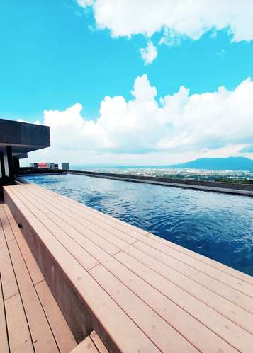 Apartamento semiamueblado de 3 dormitorios en  Vista Tower San Salvador